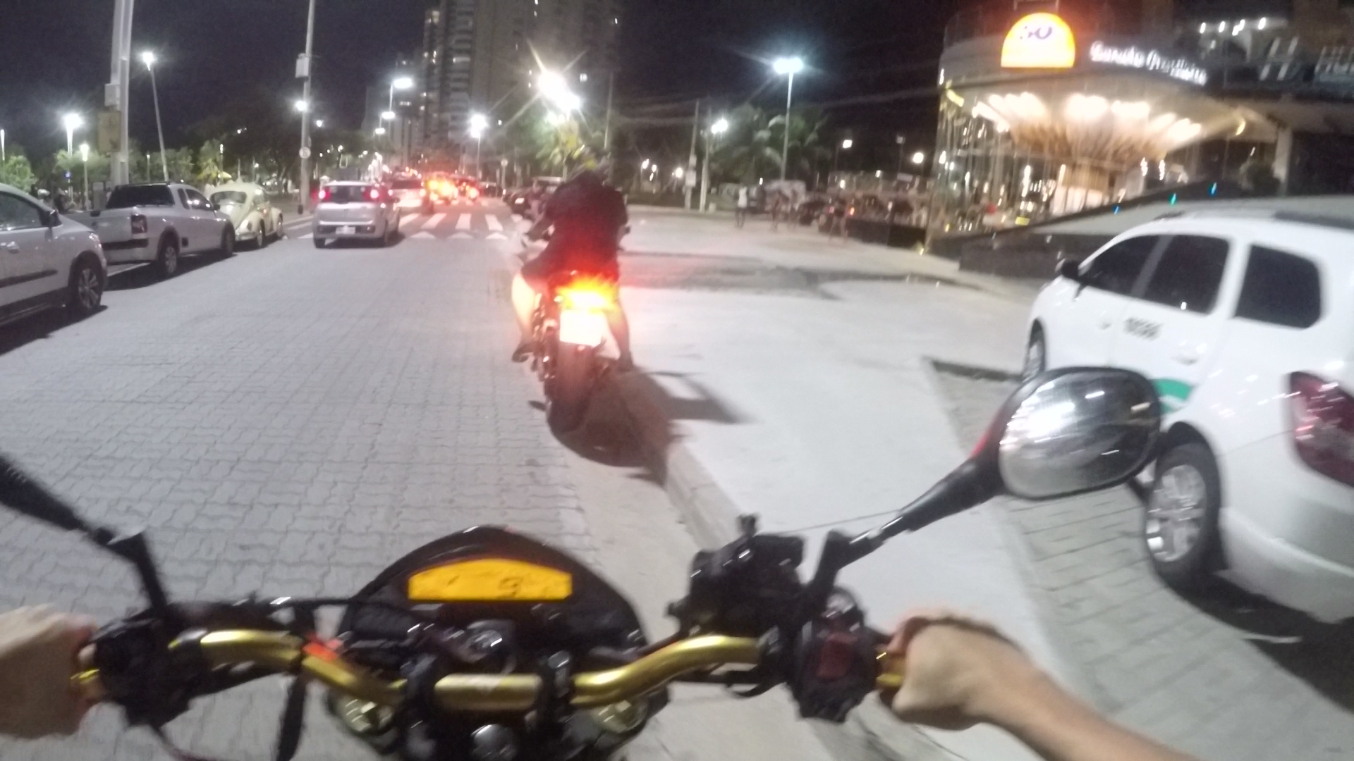http://videos.introcdc.com/Canal/MotoVlog/Serjona/Passeando Beira Mar/GOPR5806,1.00_10_16_25.Quadro002.png